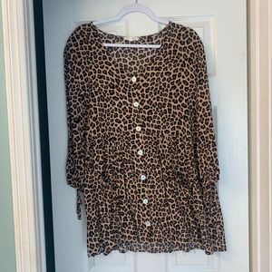 Cute leopard blouse